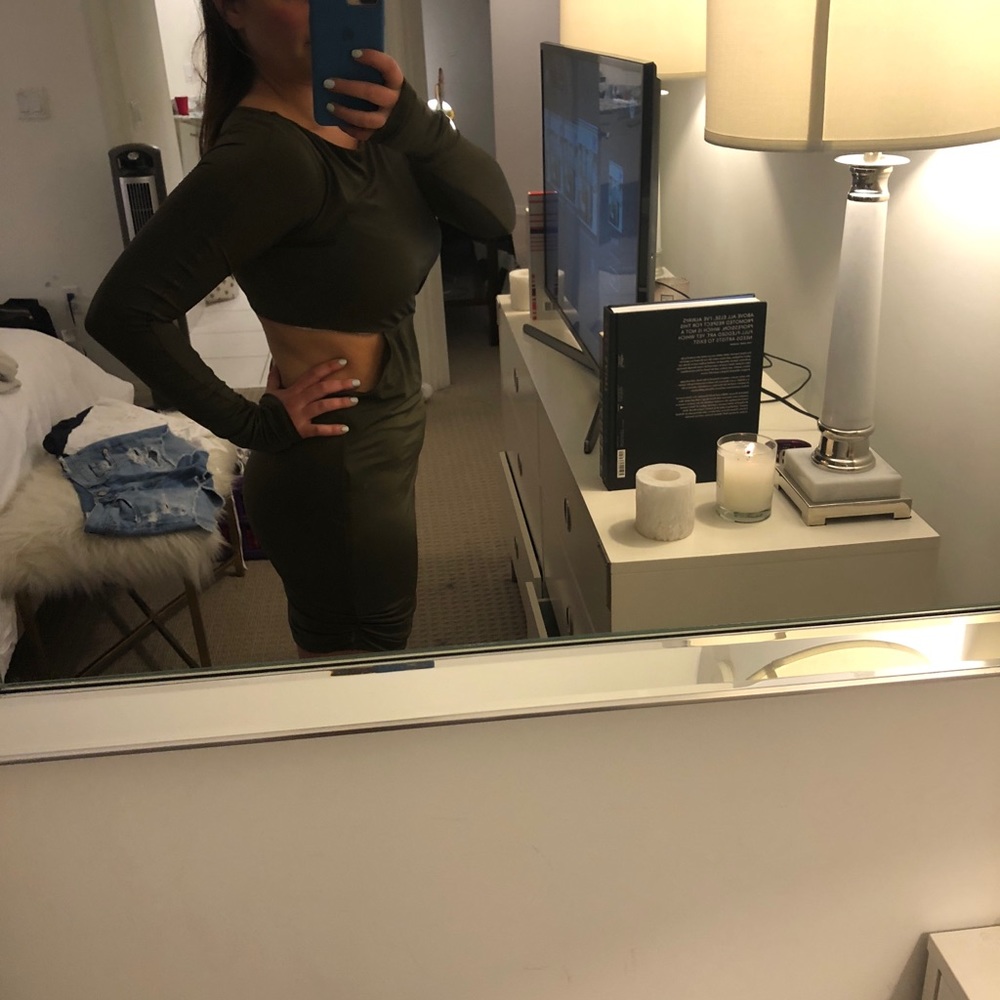 PENCEY OLIVE GREEN DRESS - Picture 2 of 7
